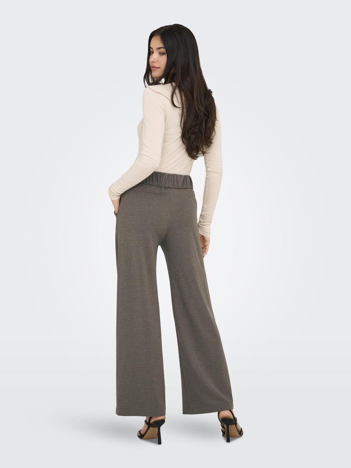 model_shot-back